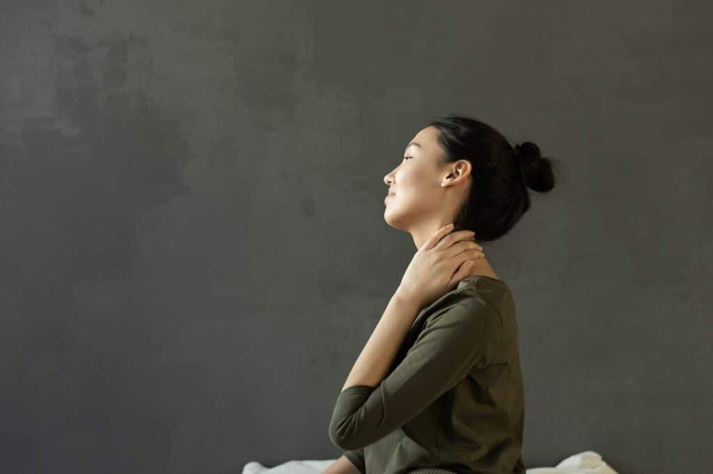 woman with neck pain